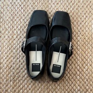 Dolce Vita Black Flats Sleek Square-Toe Loafers